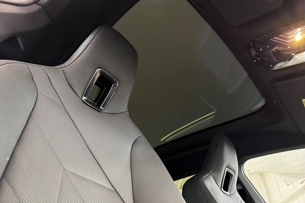 Thumbnail: 2024 BMW iX - 24