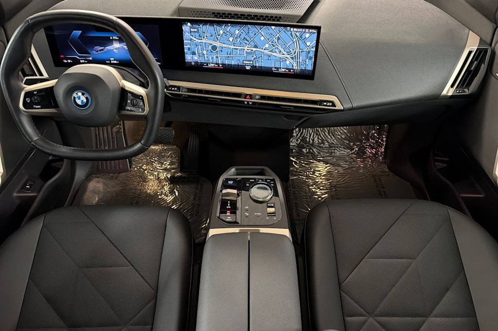 Thumbnail: 2023 BMW iX - 2