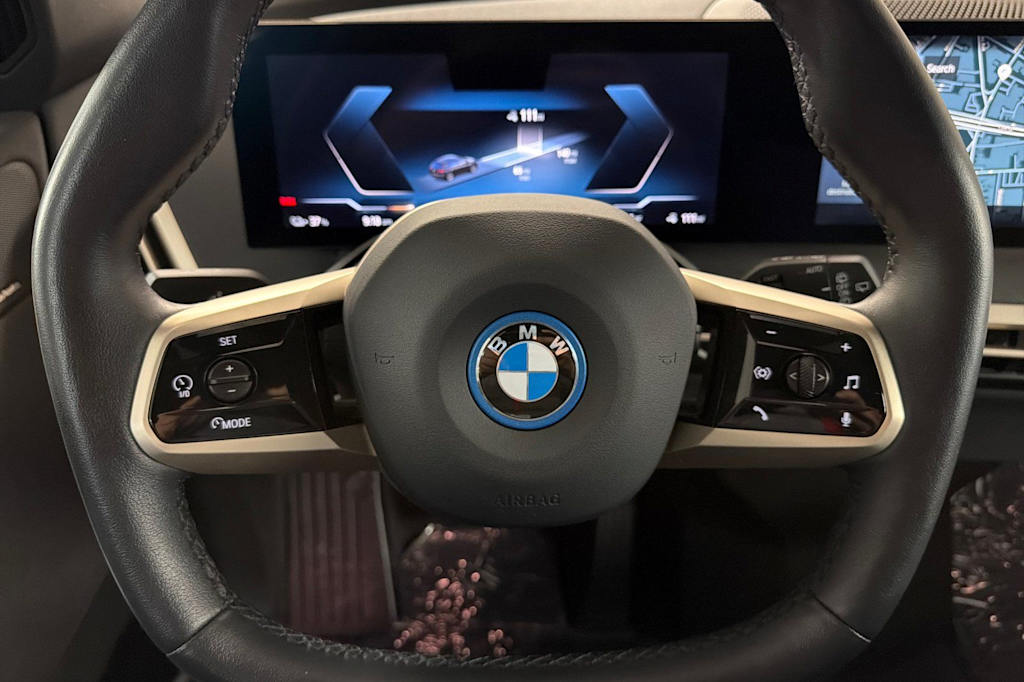 Thumbnail: 2023 BMW iX - 28