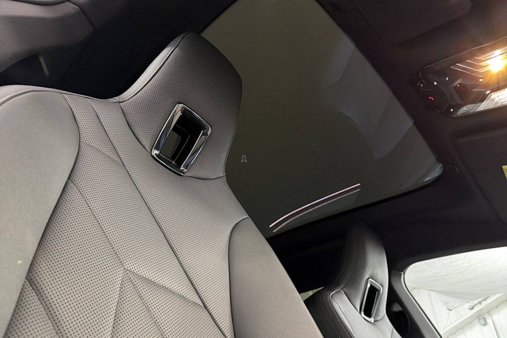 Thumbnail: 2023 BMW iX - 24