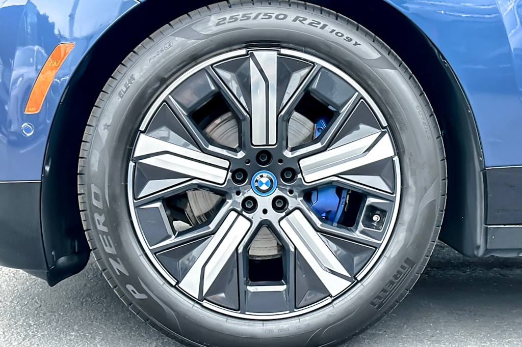 Thumbnail: 2022 BMW iX - 27