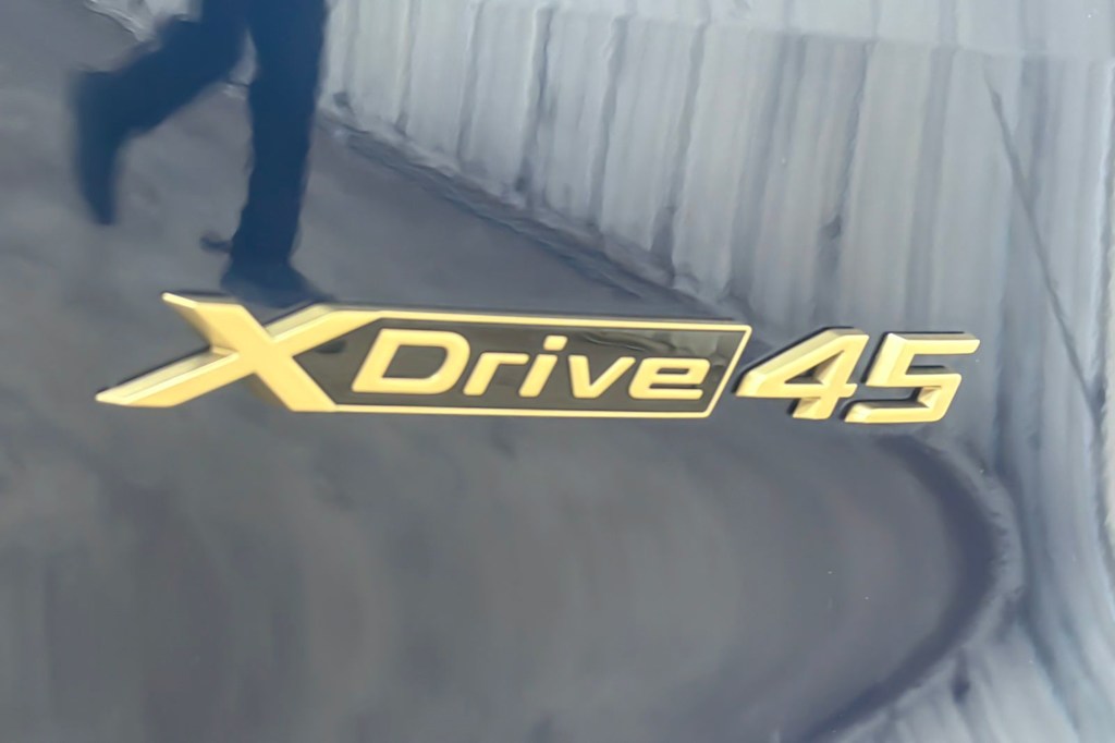 Thumbnail: 2026 BMW iX - 29