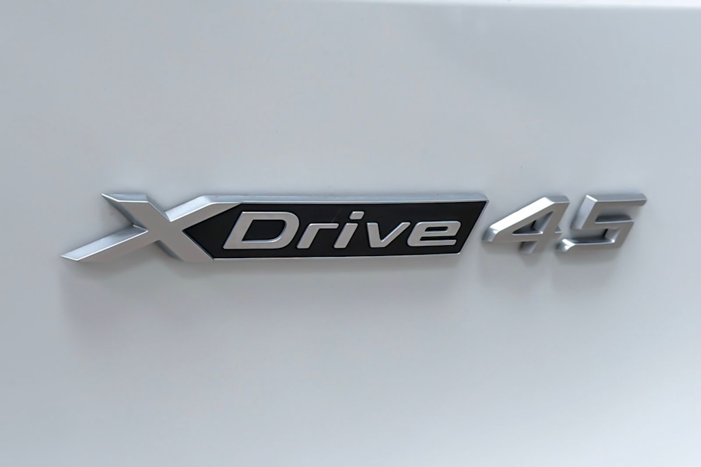 Thumbnail: 2026 BMW iX - 28