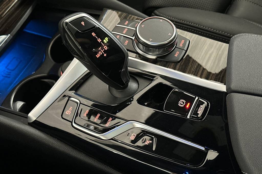 Thumbnail: 2023 BMW 5 Series - 13