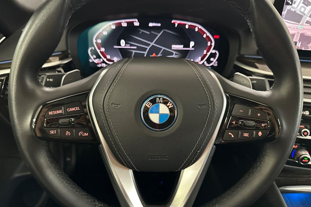 Thumbnail: 2023 BMW 5 Series - 25
