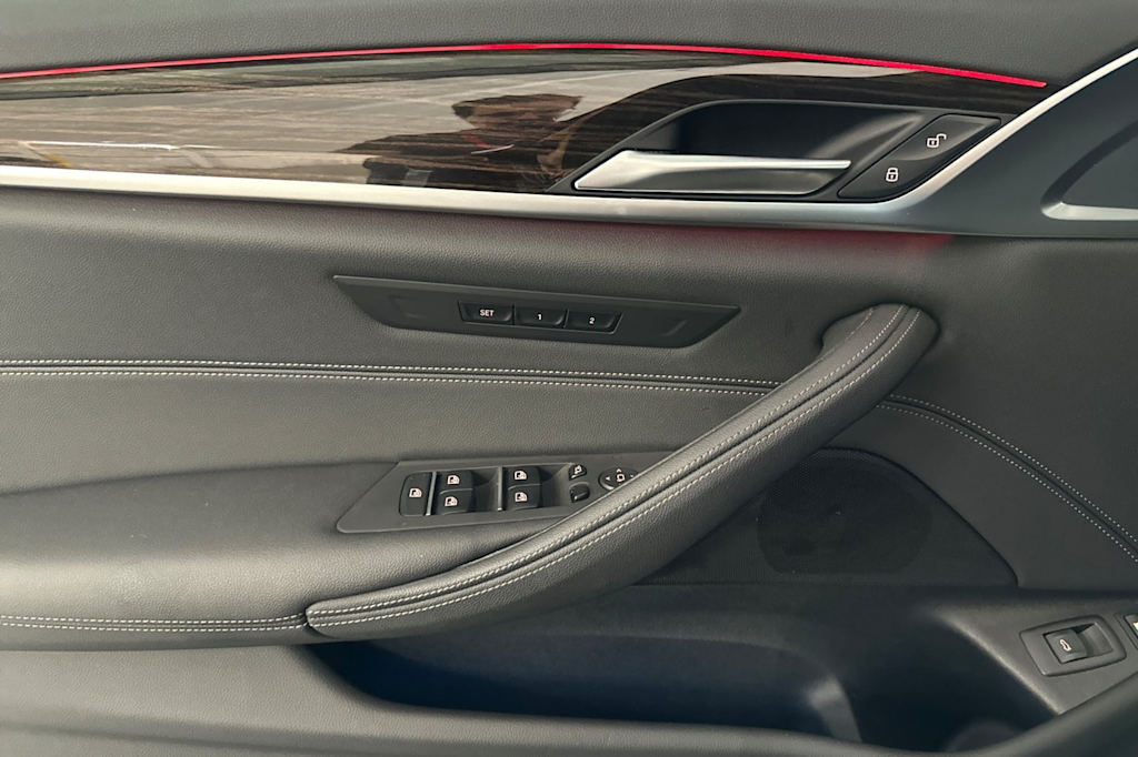 Thumbnail: 2023 BMW 5 Series - 19
