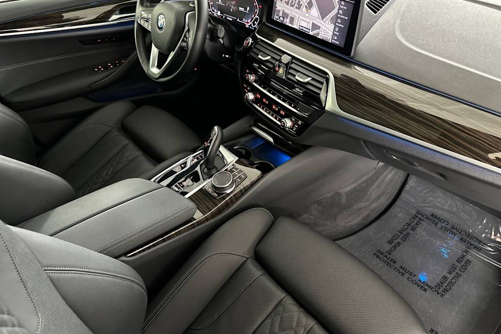 Thumbnail: 2023 BMW 5 Series - 11