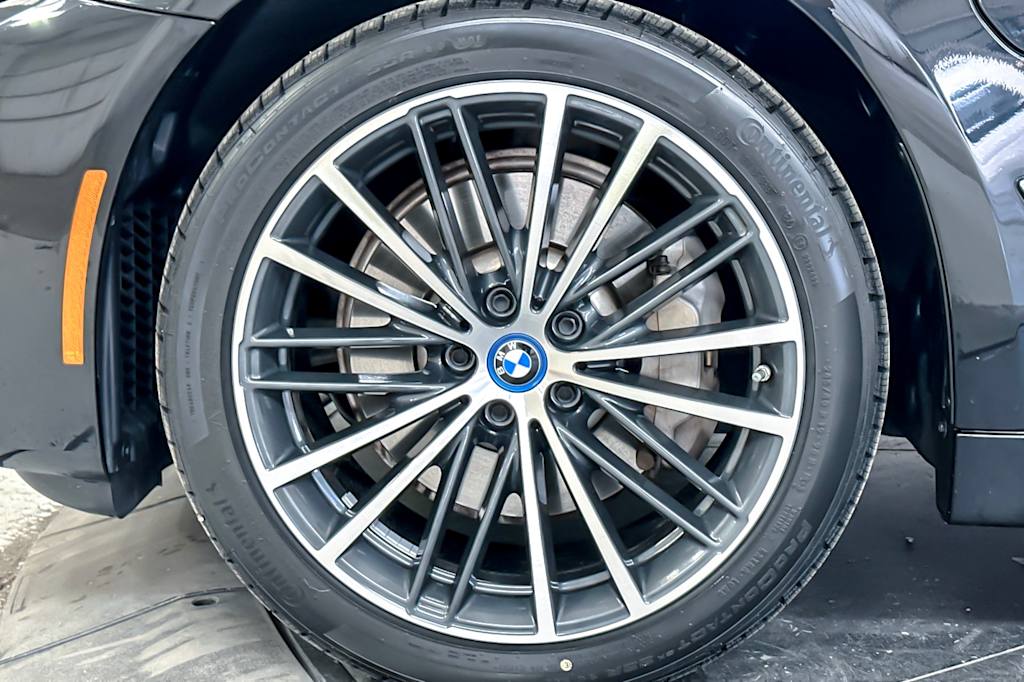 Thumbnail: 2023 BMW 5 Series - 7