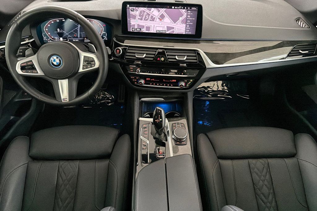 Thumbnail: 2023 BMW 5 Series - 2