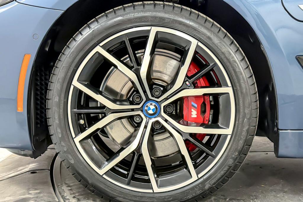 Thumbnail: 2023 BMW 5 Series - 8