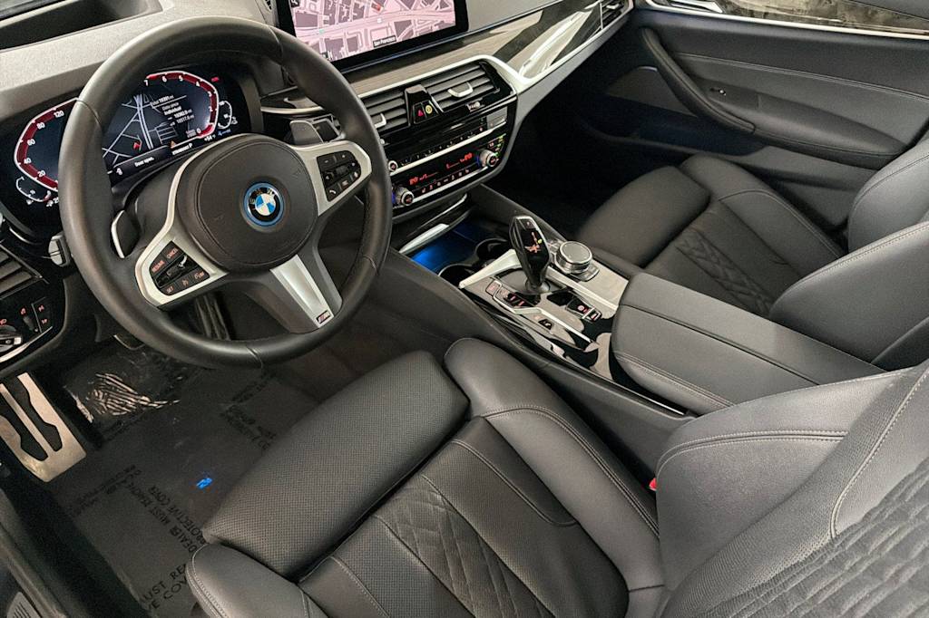 Thumbnail: 2023 BMW 5 Series - 9