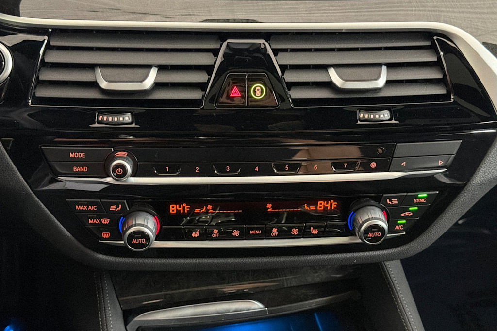 Thumbnail: 2023 BMW 5 Series - 24