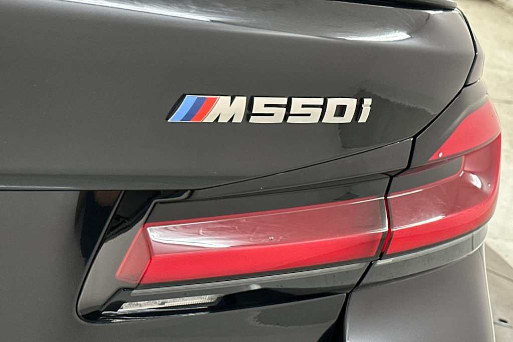 2023 BMW 5 Series 550i 27