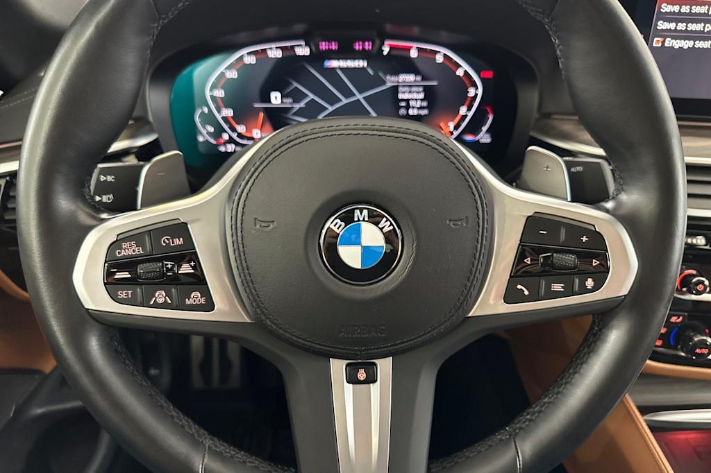 2023 BMW 5 Series 550i 25