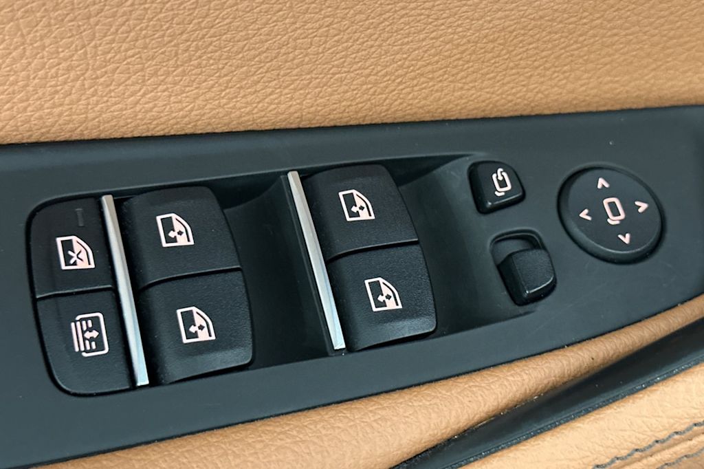 2023 BMW 5 Series 550i 20