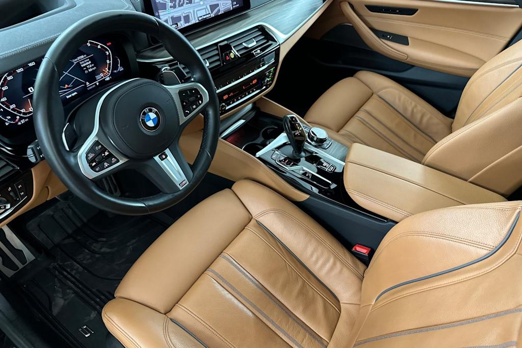 2023 BMW 5 Series 550i 9