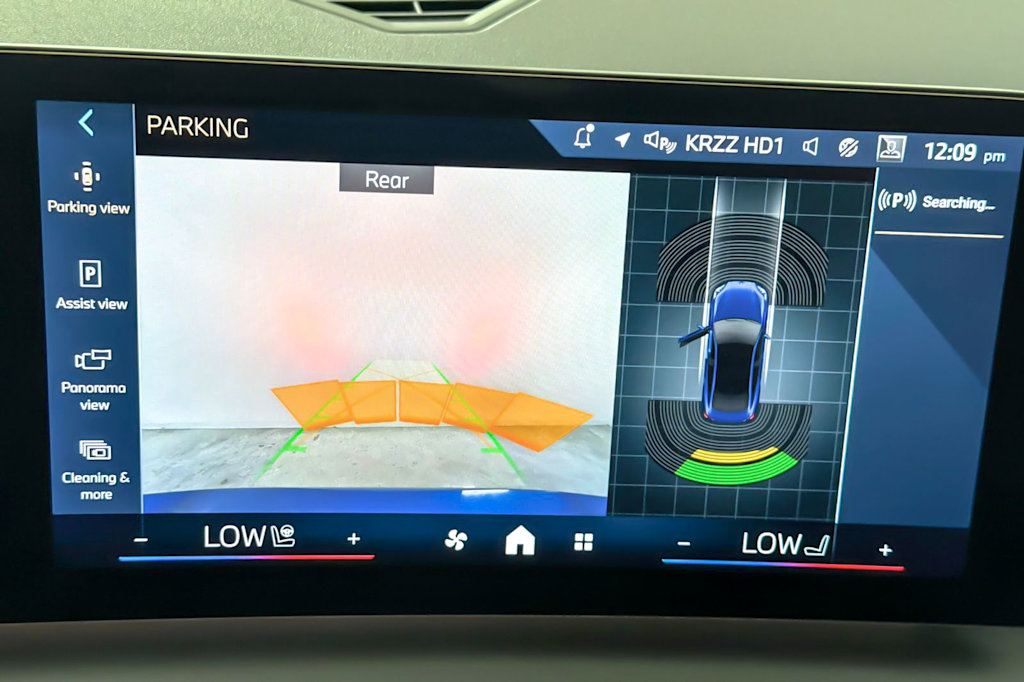 Thumbnail: 2025 BMW 2 Series - 23