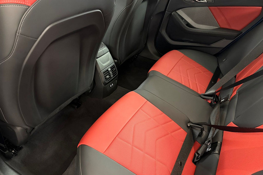 Thumbnail: 2025 BMW 2 Series - 10