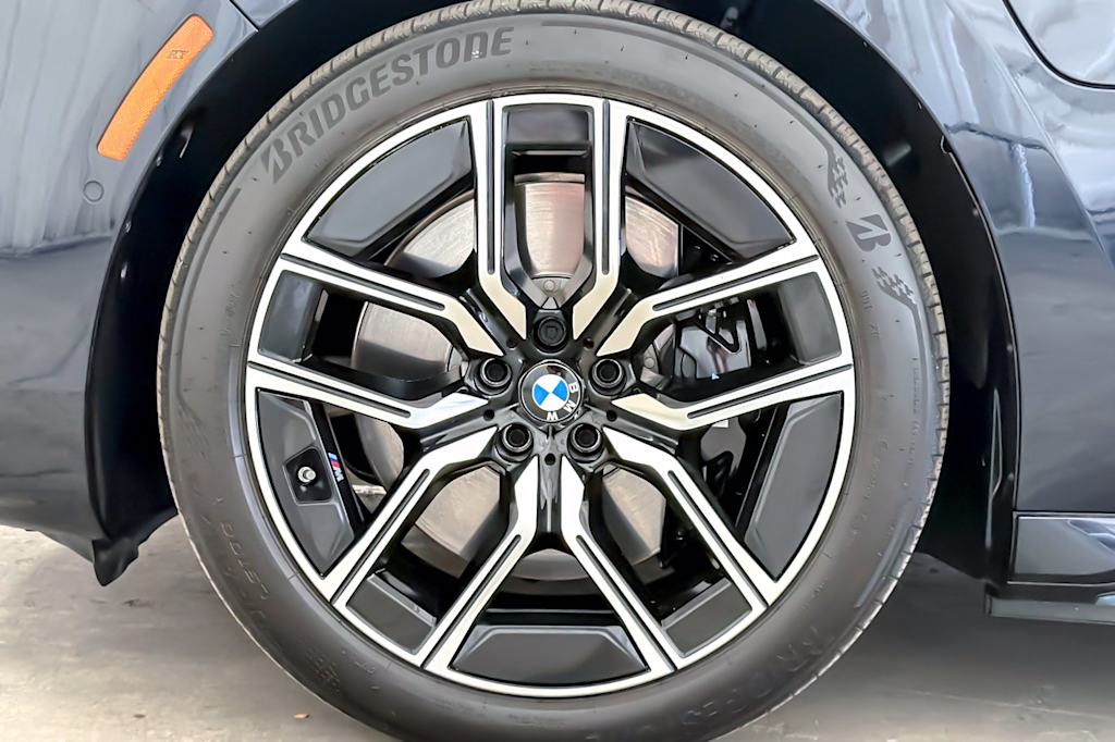 Thumbnail: 2025 BMW 7 Series - 8