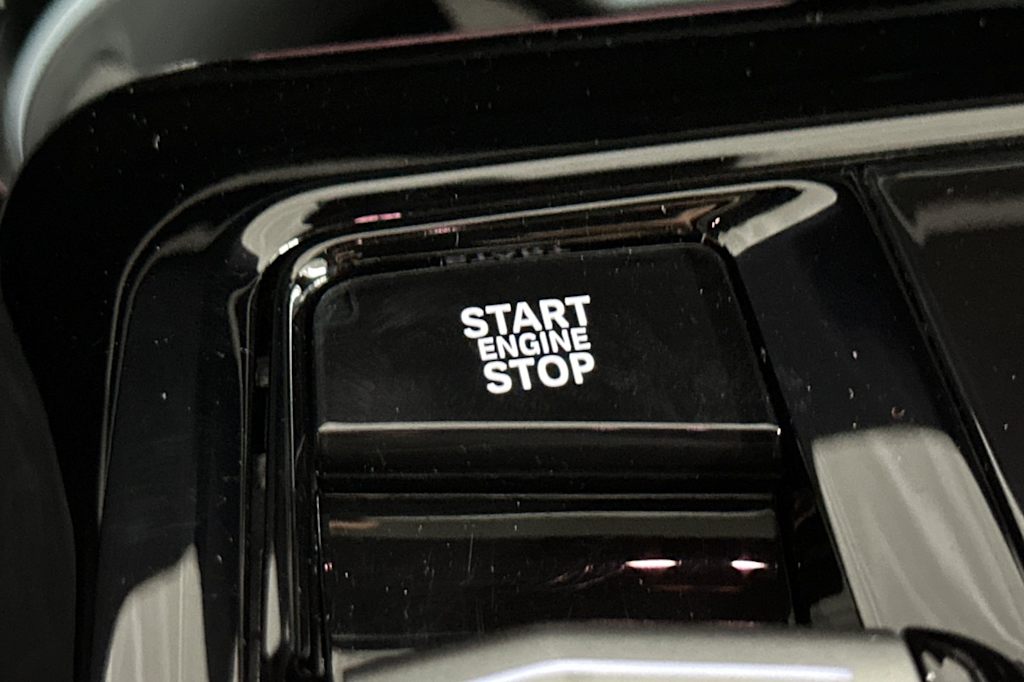 Thumbnail: 2025 BMW 5 Series - 25