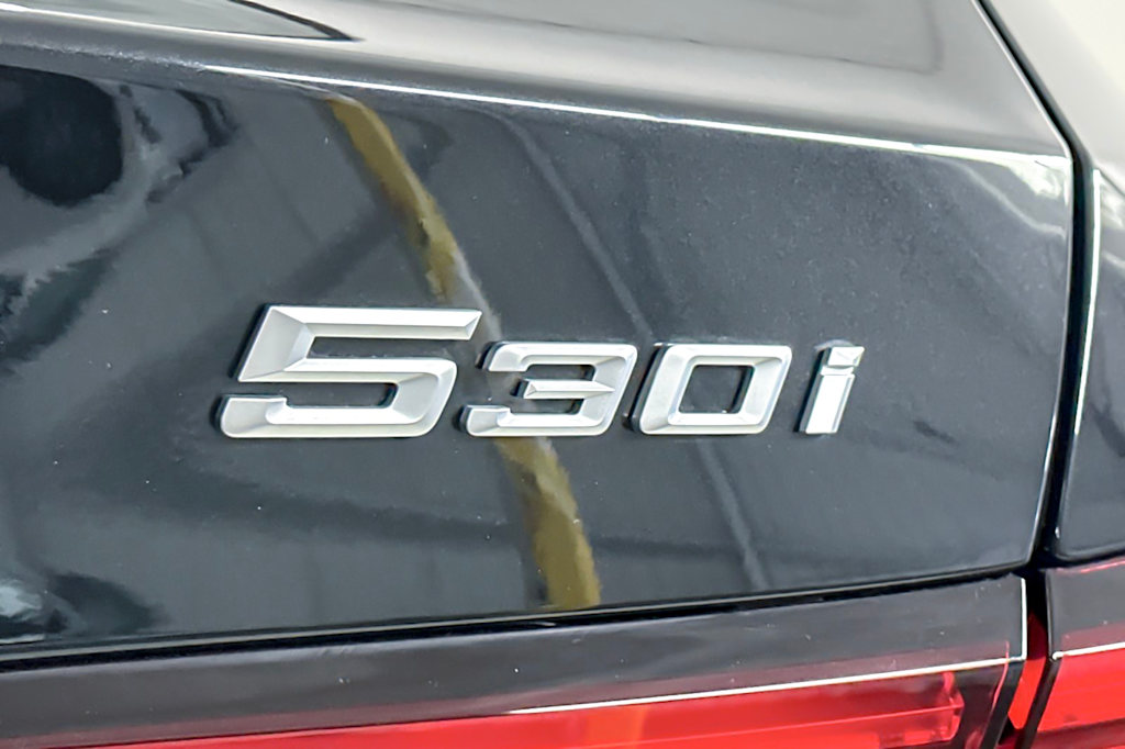 Thumbnail: 2025 BMW 5 Series - 7