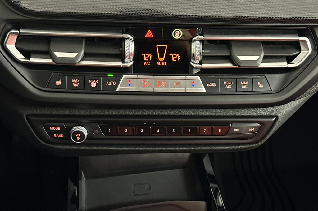 Thumbnail: 2024 BMW 2 Series - 24