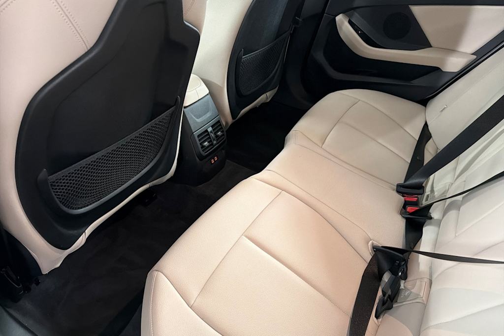 Thumbnail: 2023 BMW 2 Series - 10