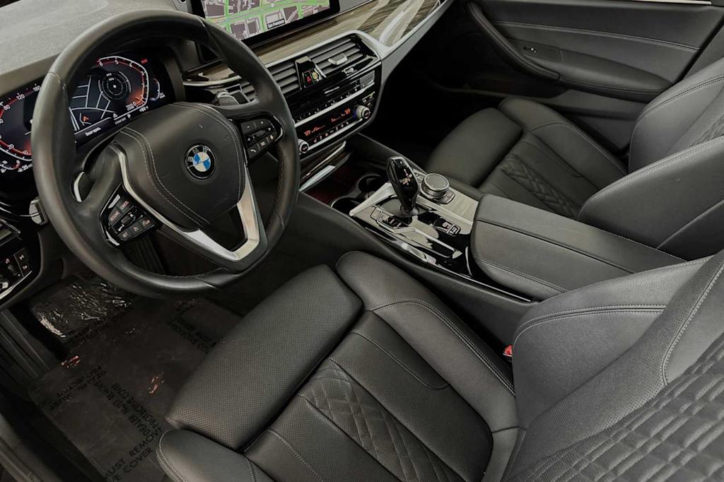 2022 BMW 5 Series 530i 8