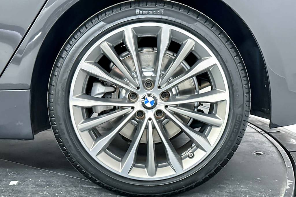 2022 BMW 5 Series 530i 7