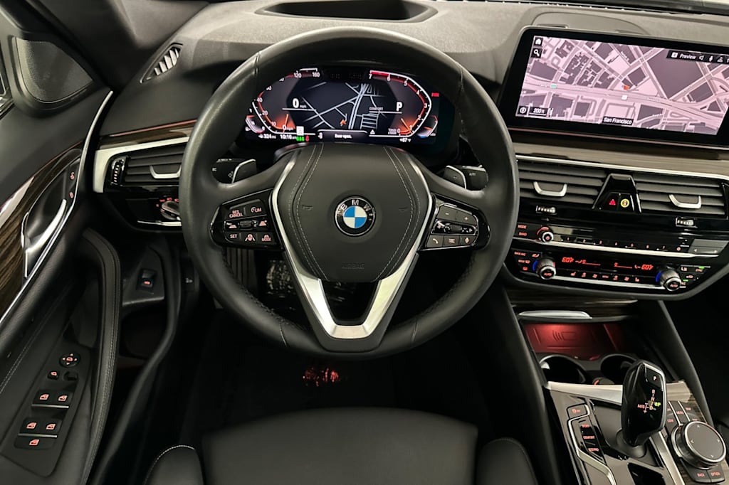 Thumbnail: 2023 BMW 5 Series - 10