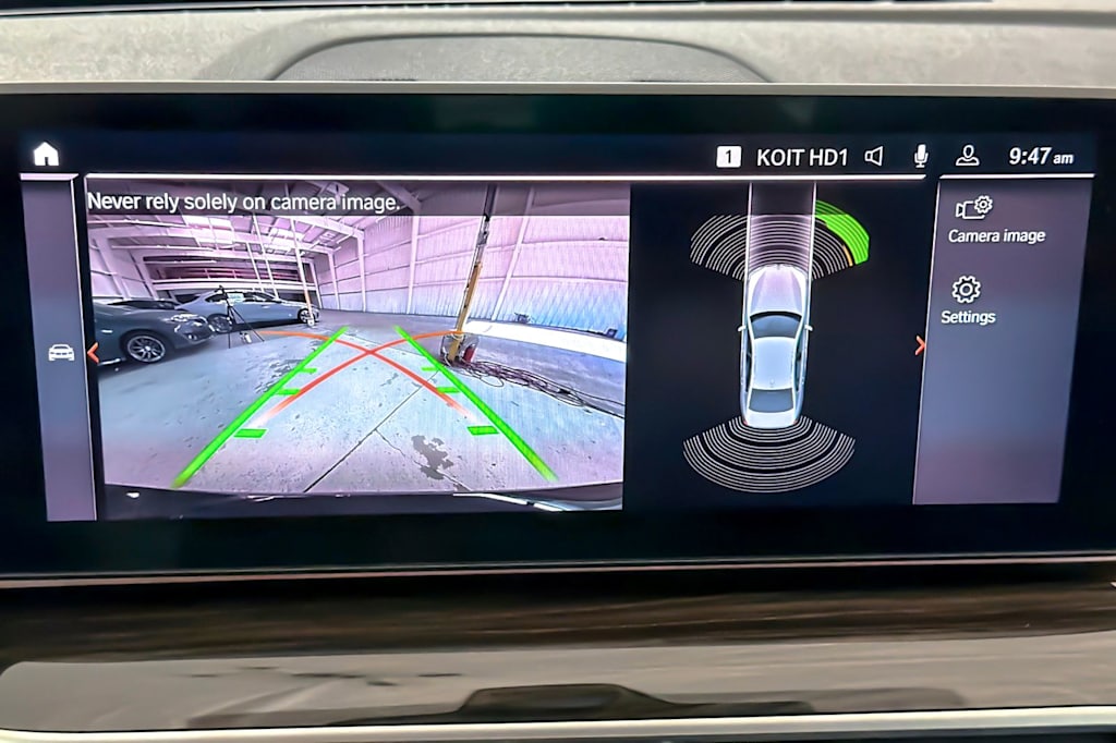 Thumbnail: 2023 BMW 5 Series - 24