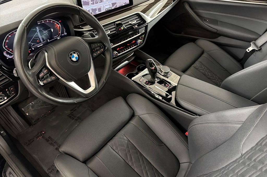 Thumbnail: 2023 BMW 5 Series - 9