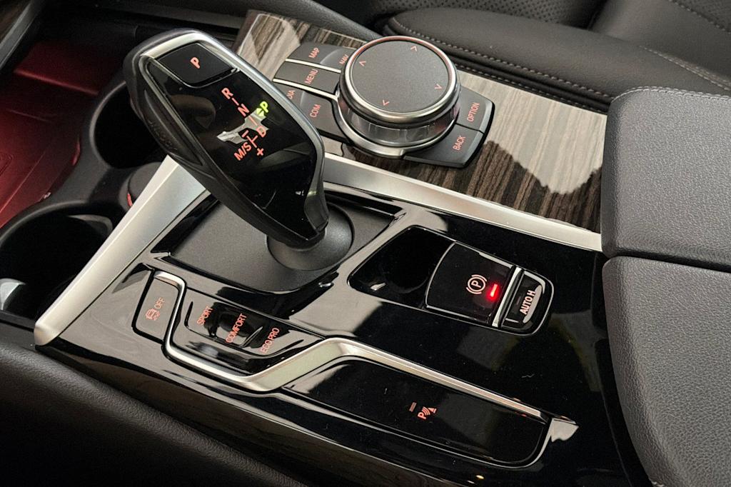 Thumbnail: 2023 BMW 5 Series - 14