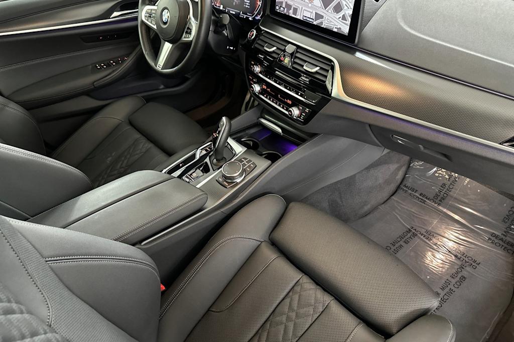 2023 BMW 5 Series 540i 12
