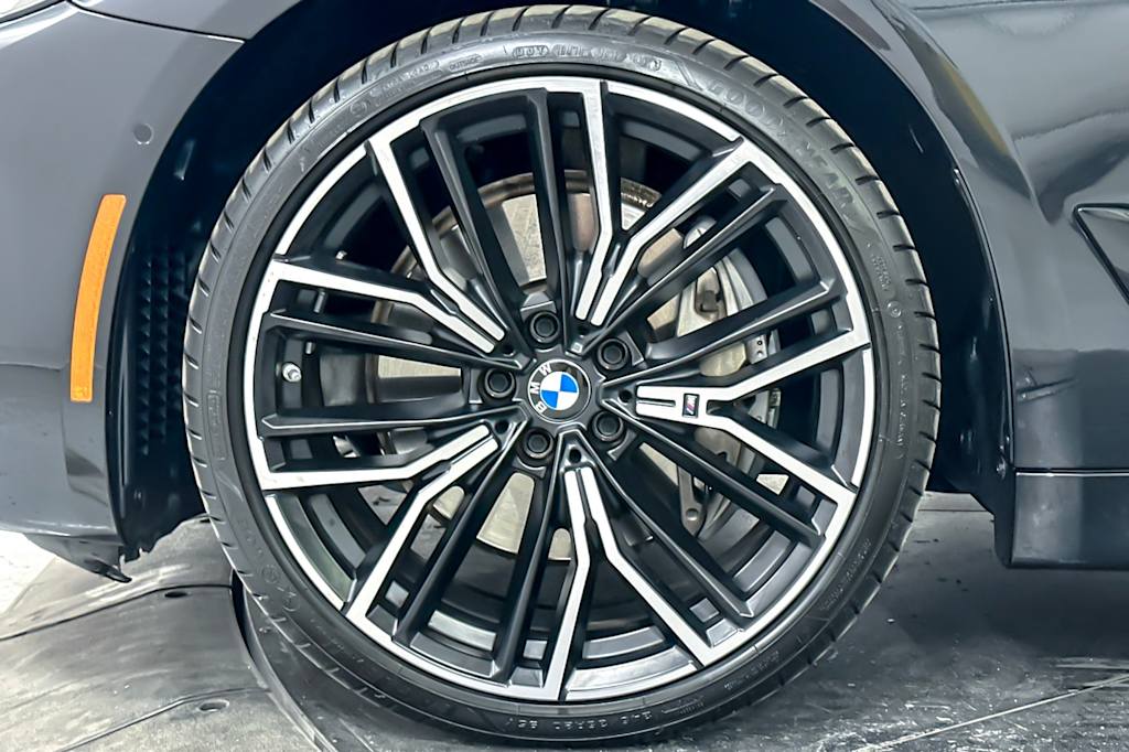 Thumbnail: 2023 BMW 5 Series - 7