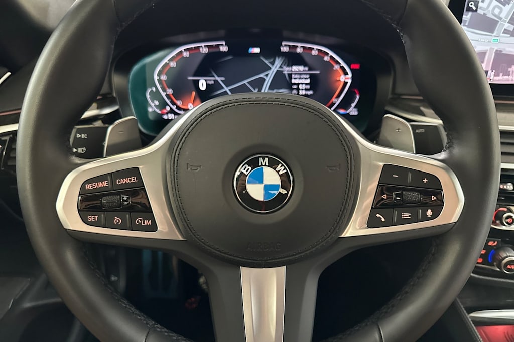 Thumbnail: 2023 BMW 5 Series - 25