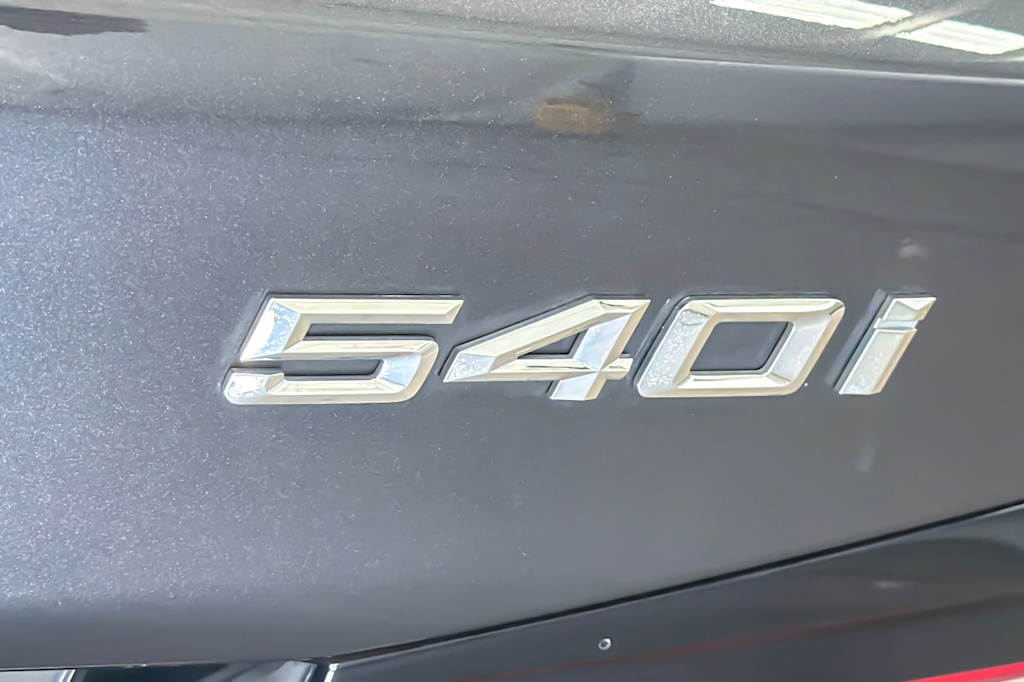 Thumbnail: 2023 BMW 5 Series - 7