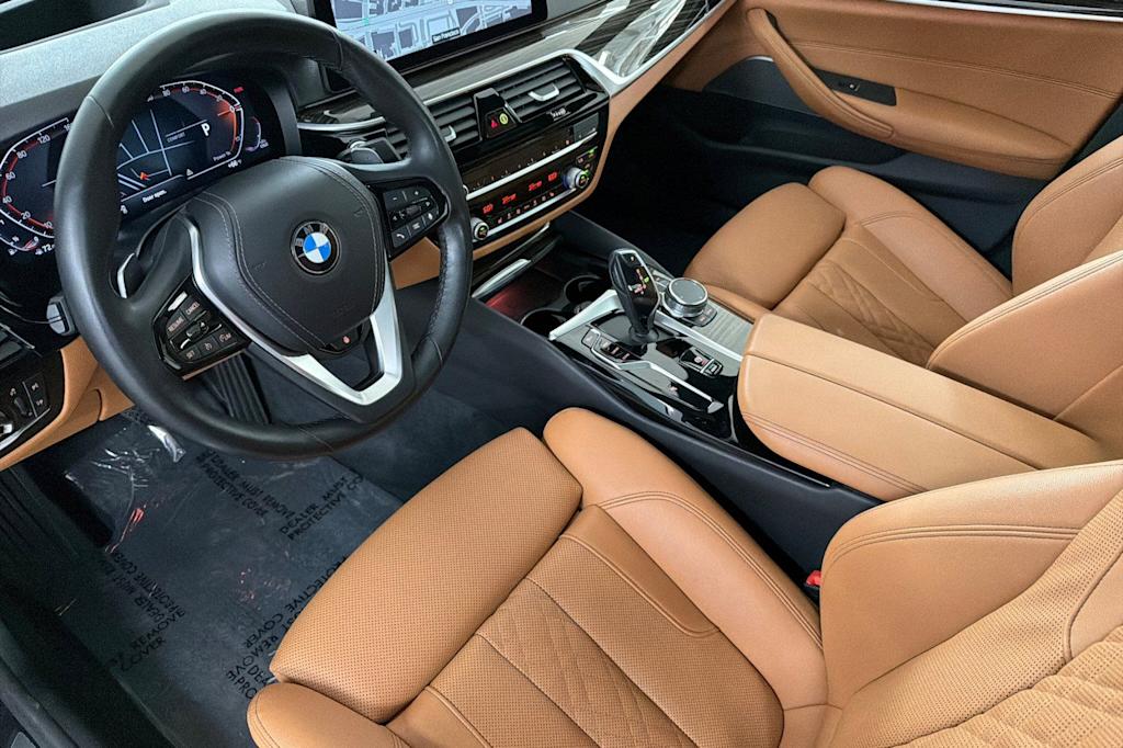 Thumbnail: 2023 BMW 5 Series - 9