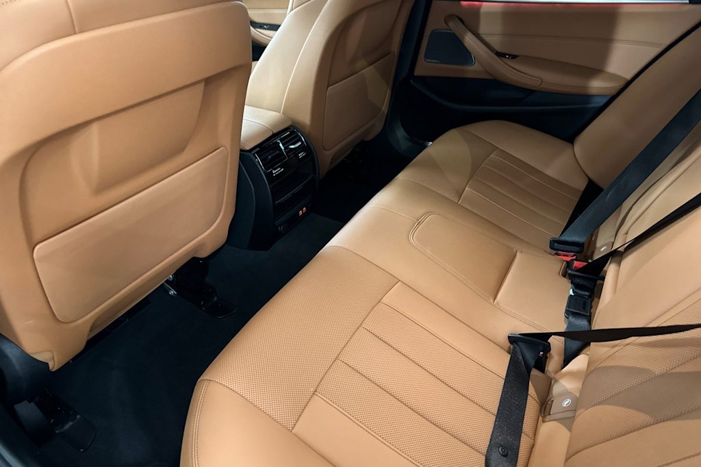 2023 BMW 5 Series 540i 10
