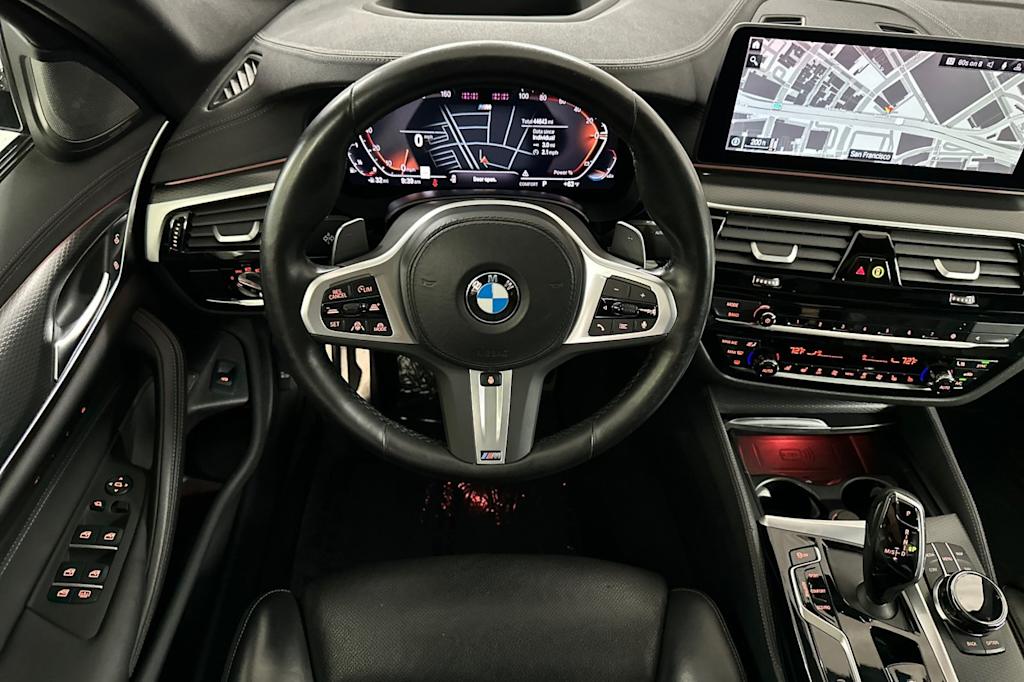 Thumbnail: 2023 BMW 5 Series - 10
