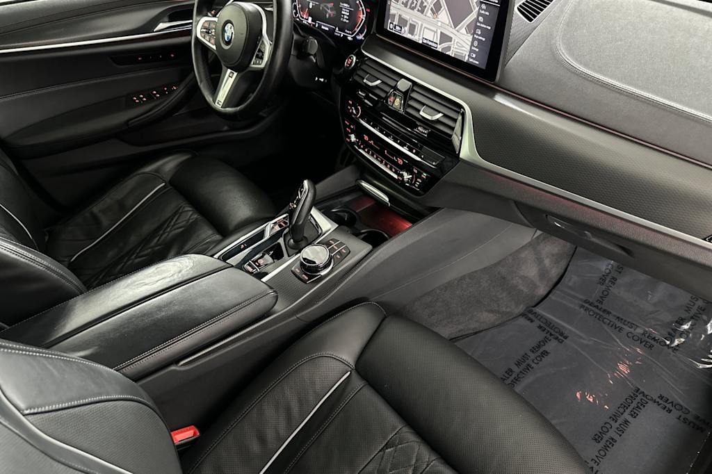 Thumbnail: 2023 BMW 5 Series - 11