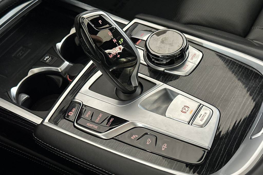 Thumbnail: 2022 BMW 7 Series - 13