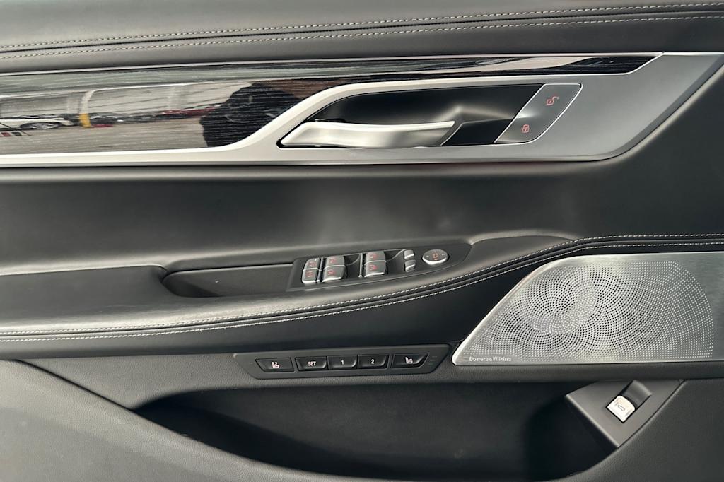 Thumbnail: 2022 BMW 7 Series - 19