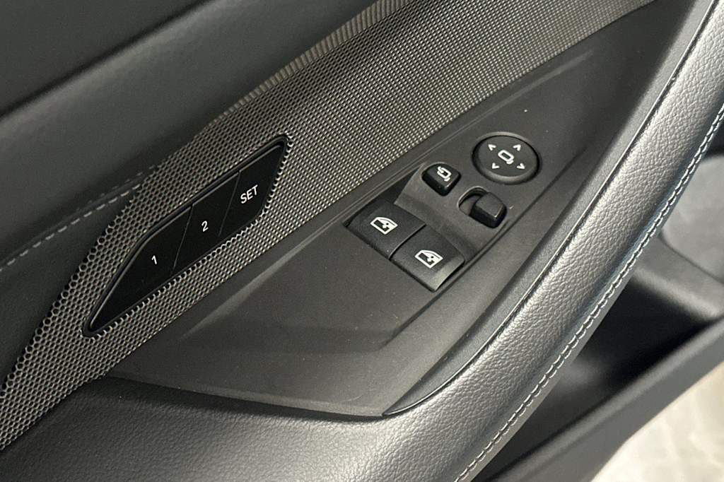 Thumbnail: 2023 BMW 4 Series - 22