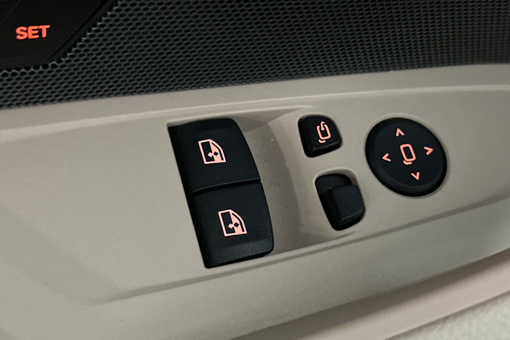 Thumbnail: 2025 BMW 4 Series - 21