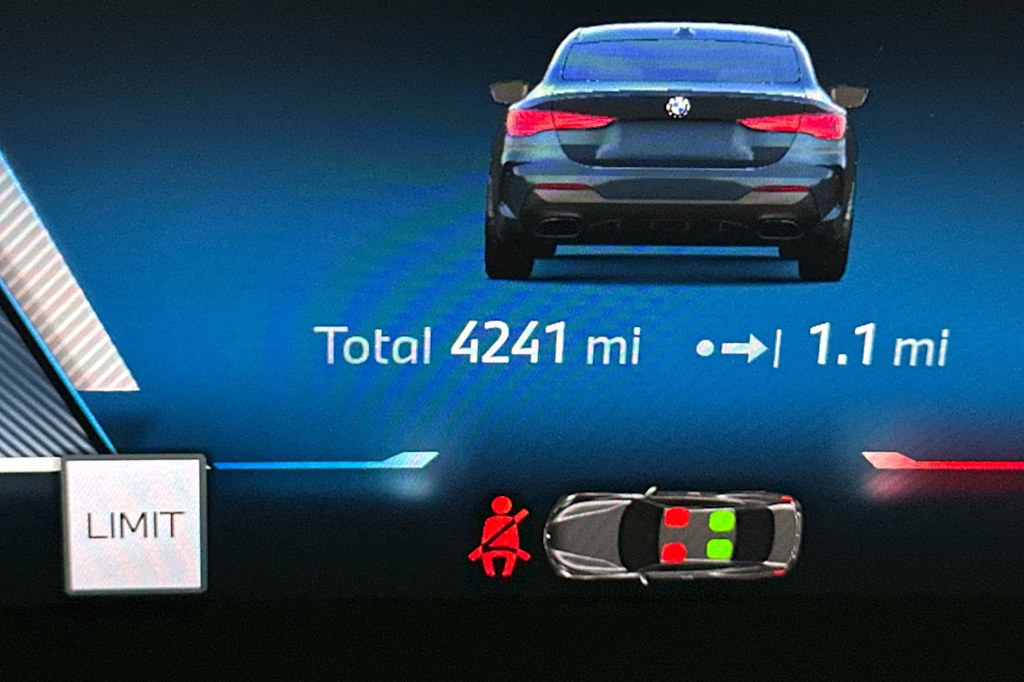 Thumbnail: 2025 BMW 4 Series - 28