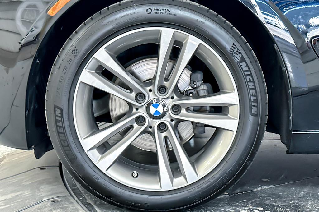 Thumbnail: 2018 BMW 3 Series - 7