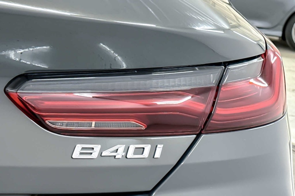 2022 BMW 8 Series 840i 20