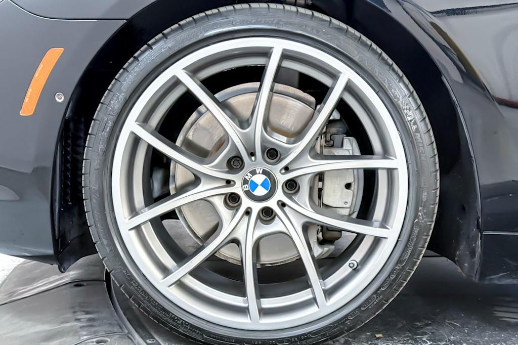 Thumbnail: 2012 BMW 6 Series - 8