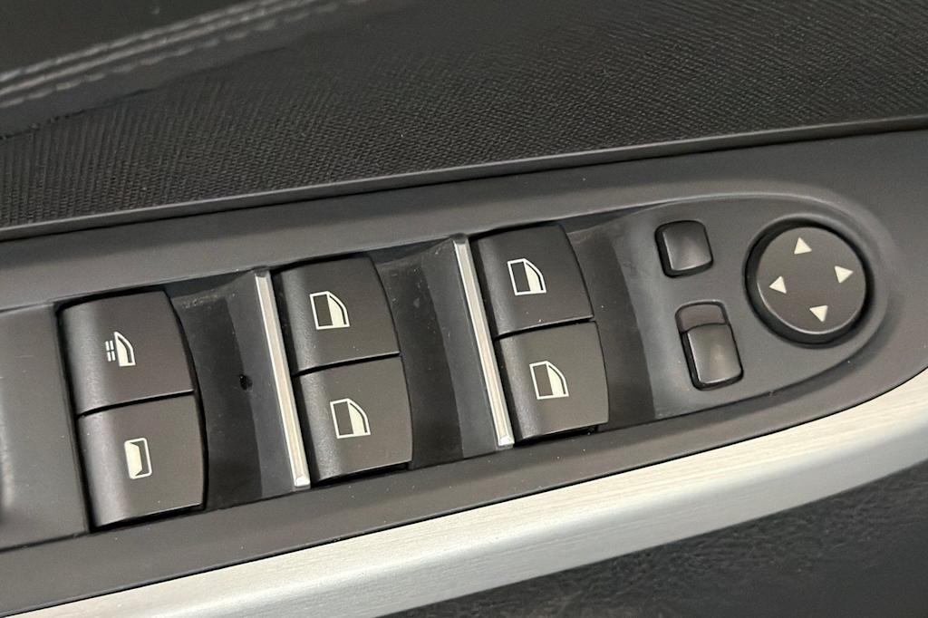 Thumbnail: 2012 BMW 6 Series - 22